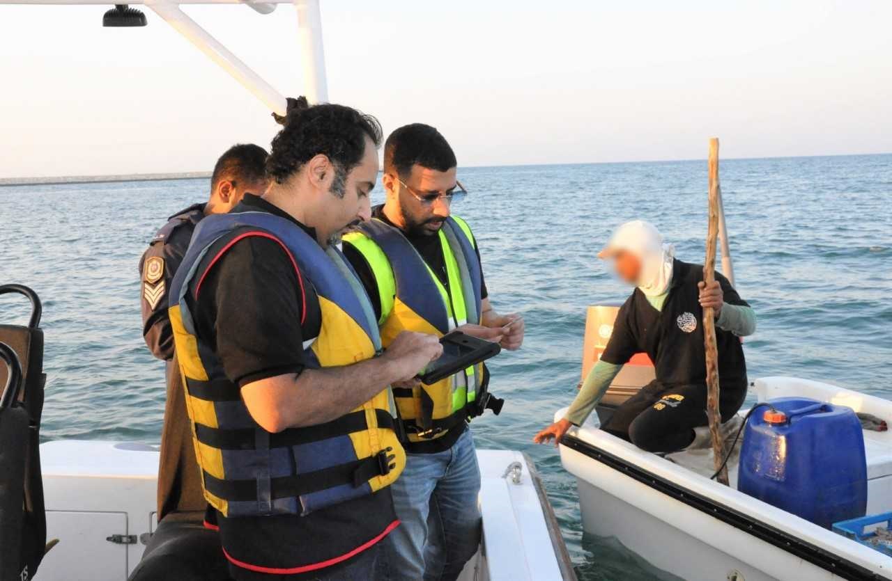 خفر السواحل تنفذ حملة تفتيشية مشتركة في عدد من المناطق البحرية<